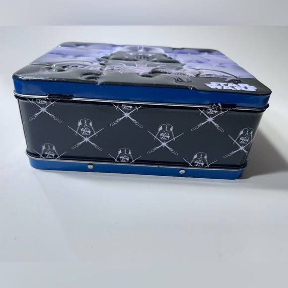 FREE w/ Purchase-Star Wars x Darth Vader - Metal Case / Container / Lunch Box 🧳✨ - Picture 10 of 15